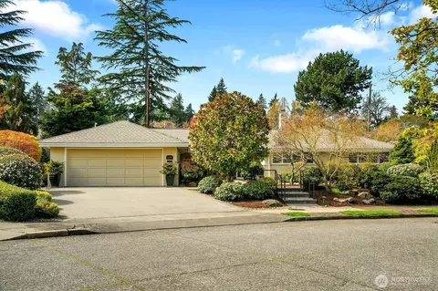 2209 38th Pl E, Seattle, WA 98112