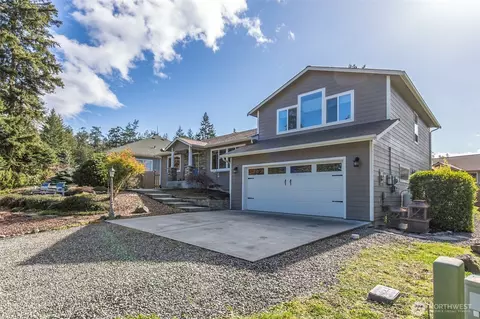 306 Taylor Blvd, Sequim, WA 98382
