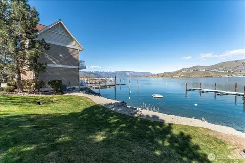 1120 W Woodin Ave #3, Chelan, WA 98816