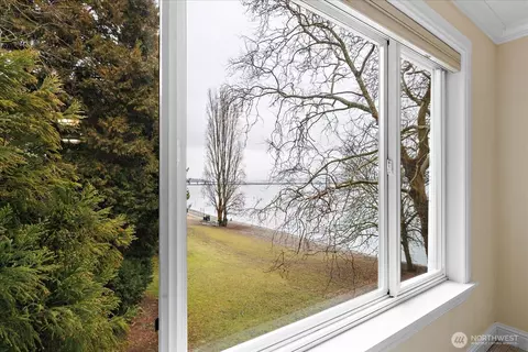 1810 43rd Ave E #301, Seattle, WA 98112