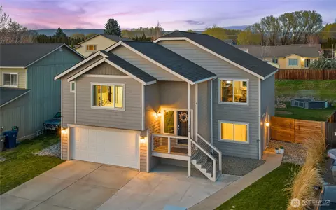 1919 W Peakview Dr, Ellensburg, WA 98926