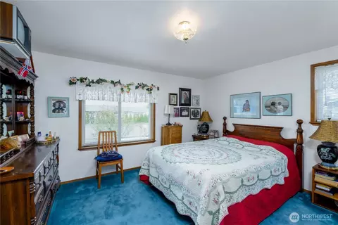 Bedroom - 343 W Hemlock, Sequim, WA 98382 photo 2 of 3