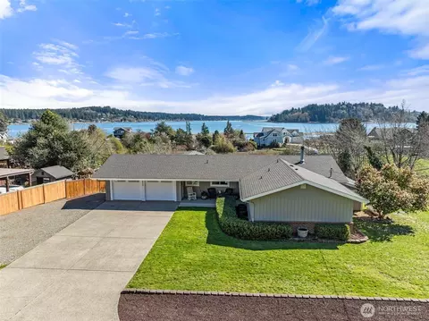 2809 Moorelands Ave NW, Gig Harbor, WA 98335