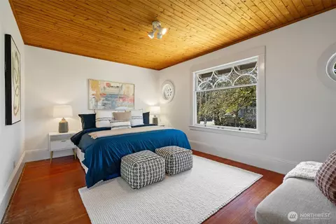 Bedroom - 1204 17th Ave E, Seattle, WA 98112 photo 7 of 8