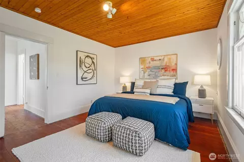 Bedroom - 1204 17th Ave E, Seattle, WA 98112 photo 6 of 8