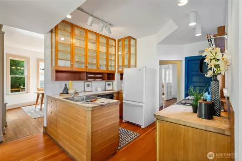 Kitchen - 1204 17th Ave E, Seattle, WA 98112 photo 1 of 2
