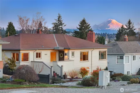 10850 Marine View Dr SW, Seattle, WA 98146