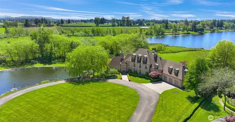 7245 Barbers Grove Ln, Lynden, WA 98264