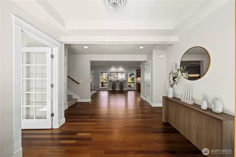 Entry Way - 11028 E Riverside Dr, Bothell, WA 98011 photo 1 of 2
