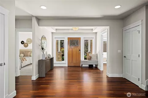 Entry Way - 11028 E Riverside Dr, Bothell, WA 98011 photo 2 of 2