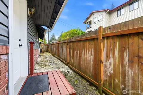 Exterior - 5302 Wetmore Ave, Everett, WA 98203 photo 4 of 4