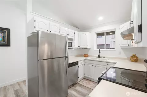 Kitchen - 5302 Wetmore Ave, Everett, WA 98203 photo 1 of 4