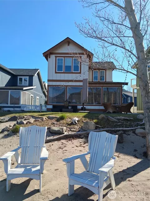 231 Marina Ln, Oroville, WA 98844