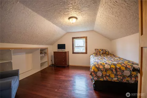 Bedroom - 3363 Wa 508, Onalaska, WA 98570 photo 2 of 3