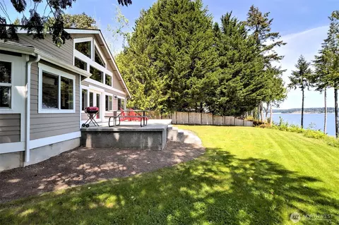 187 E Vineyard Crest Rd, Grapeview, WA 98546 photo 3