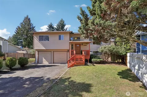 11208 SE 234th St, Kent, WA 98031