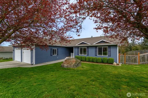 2060 SW 16th, Oak Harbor, WA 98277
