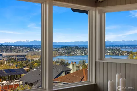 View/Area - 1939 14th Ave E, Seattle, WA 98112 photo 1 of 3