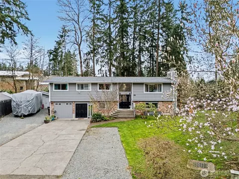 19026 63rd St E, Lake Tapps, WA 98391