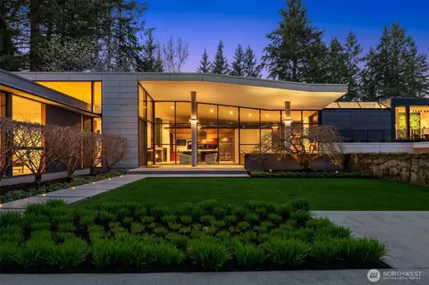 4445 140th Ave NE, Bellevue, WA 98005