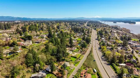 6108 Evergreen Blvd, Vancouver, WA 98661