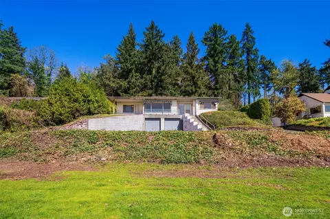 6108 Evergreen Blvd, Vancouver, WA 98661