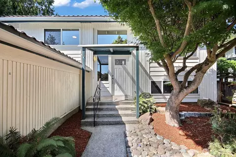 310 9th Ave, Kirkland, WA 98033