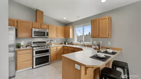 Kitchen - 132 76th Pl SW, Everett, WA 98203 photo 1 of 5