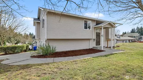 Exterior - 132 76th Pl SW, Everett, WA 98203 photo 3 of 7