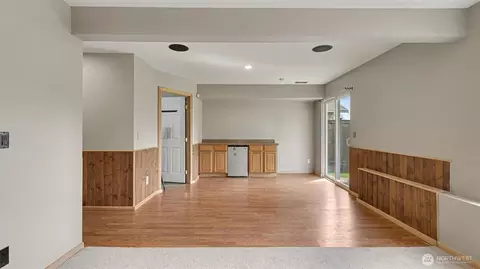 Living - 132 76th Pl SW, Everett, WA 98203 photo 7 of 7