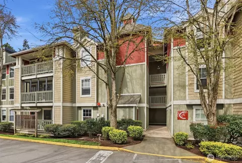 7711 NE 175th St #C103, Kenmore, WA 98028