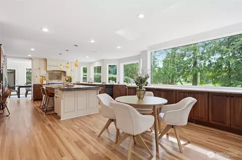 Kitchen - 1806 145th Pl SE, Mill Creek, WA 98012 photo 4 of 4