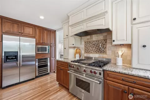 Kitchen - 1806 145th Pl SE, Mill Creek, WA 98012 photo 3 of 4