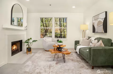 2740 118th Ave SE #202, Bellevue, WA 98005