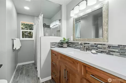 Bath - 24022 4th Pl W, Bothell, WA 98021 photo 1 of 5