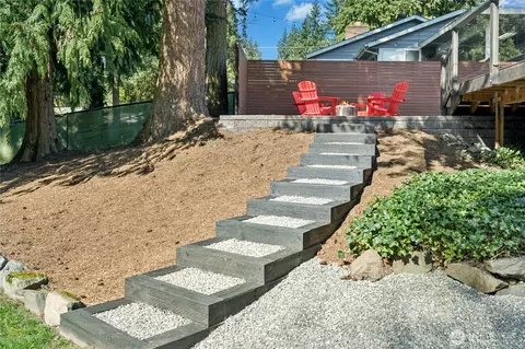 Exterior - 24022 4th Pl W, Bothell, WA 98021 photo 5 of 9