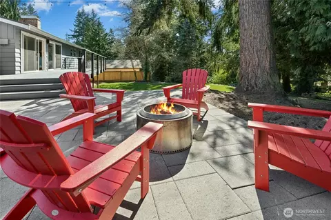 Exterior - 24022 4th Pl W, Bothell, WA 98021 photo 8 of 9