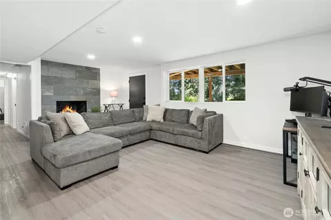 Living - 24022 4th Pl W, Bothell, WA 98021 photo 2 of 3