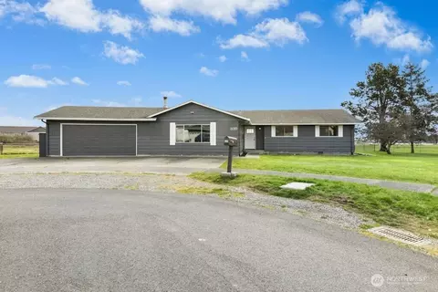 335 SW 4th Ave, Oak Harbor, WA 98277