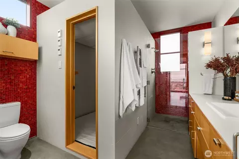 Bath - 1527 E Howe St, Seattle, WA 98112 photo 3 of 5