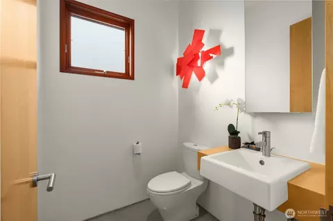 Bath - 1527 E Howe St, Seattle, WA 98112 photo 1 of 5