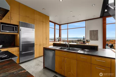 Kitchen - 1527 E Howe St, Seattle, WA 98112 photo 1 of 2