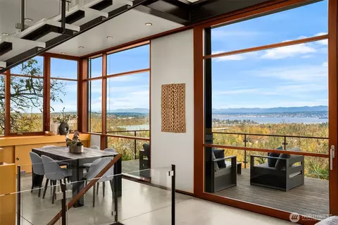 Dining - 1527 E Howe St, Seattle, WA 98112 photo 1 of 3