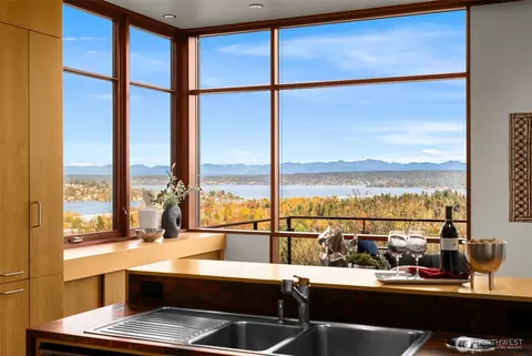 Kitchen - 1527 E Howe St, Seattle, WA 98112 photo 2 of 2