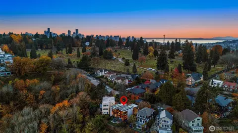 View/Area - 1527 E Howe St, Seattle, WA 98112 photo 2 of 4