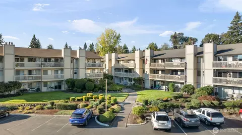 1735 Park Ave #B207, Bremerton, WA 98337