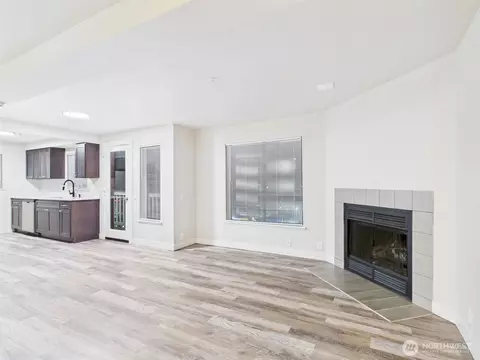 29645 18th Ave S #A301, Federal Way, WA 98003