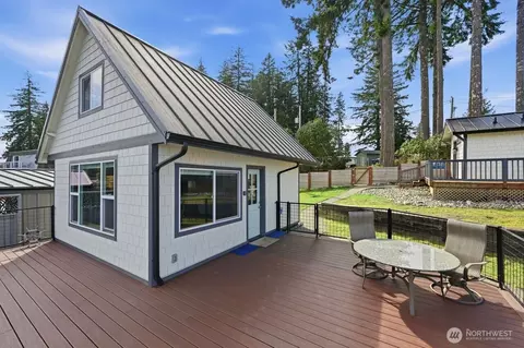 Exterior - 270 E Grapeview Point Rd, Allyn, WA 98524 photo 1 of 9