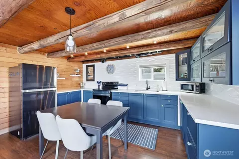 Kitchen - 270 E Grapeview Point Rd, Allyn, WA 98524 photo 3 of 3