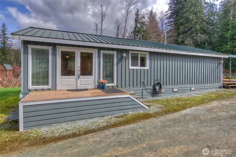 35379 N Shore Dr, Mount Vernon, WA 98274